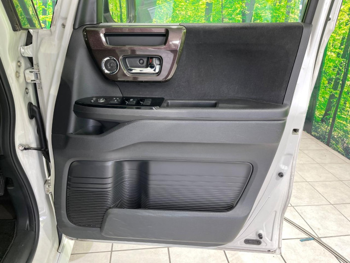 2019 Honda N-BOX CUSTOM DBA-JF3 (UW-6a111a5a9f8e1)[29]