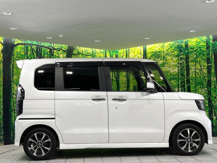 2019 Honda N-BOX CUSTOM DBA-JF3 (UW-6a111a5a9f8e1)[18]