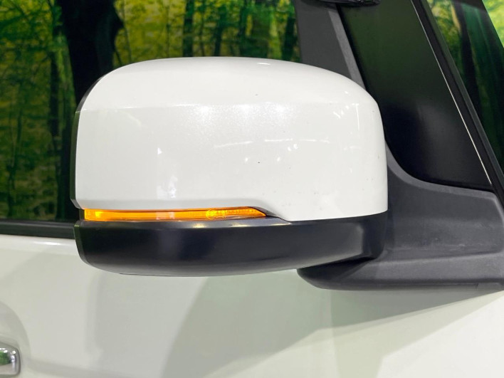 2019 Honda N-BOX CUSTOM DBA-JF3 (UW-6a111a5a9f8e1)[21]