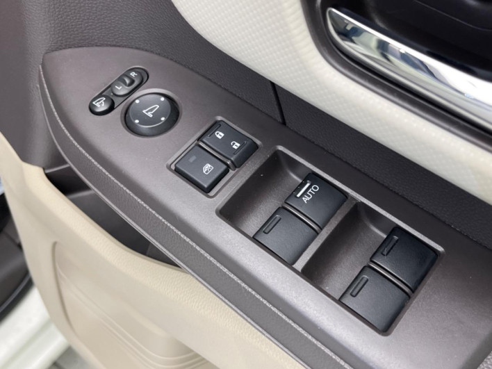 2018 Honda N-BOX DBA-JF3 (UW-6a111a5cd6e5d)[7]