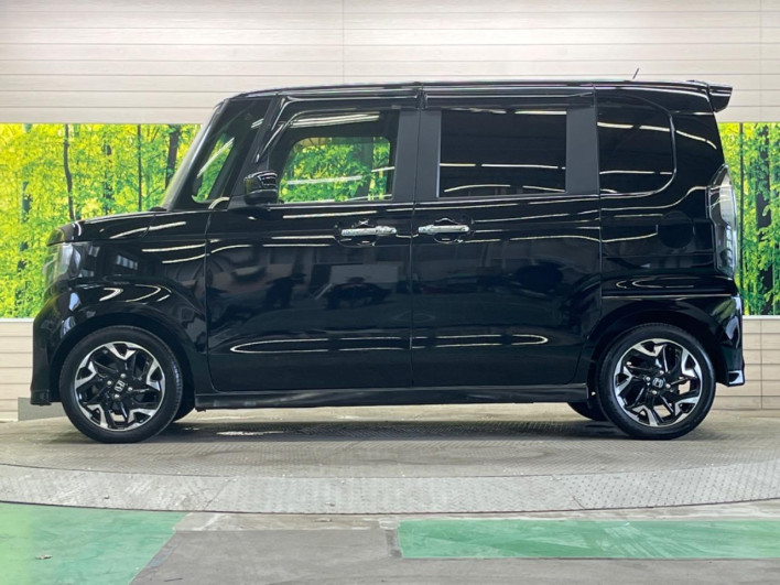 2018 Honda N-BOX CUSTOM DBA-JF3 (UW-6a111a5d3d863)[12]