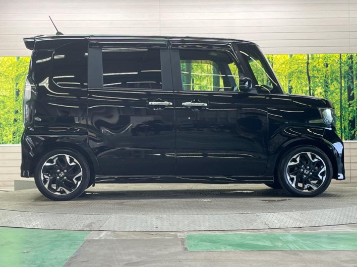 2018 Honda N-BOX CUSTOM DBA-JF3 (UW-6a111a5d3d863)[8]