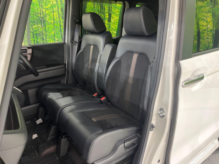 2019 Honda N-BOX CUSTOM DBA-JF3 (UW-6a111a5ee2740)[22]