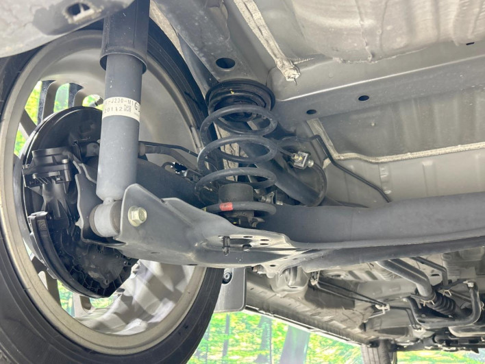 2022 Honda N-BOX CUSTOM 6BA-JF3 (UW-6a111a6072e33)[22]