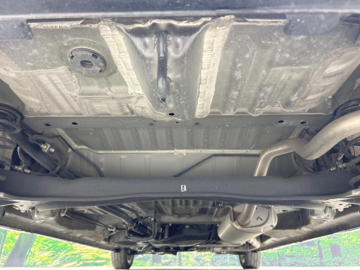 2022 Honda N-BOX CUSTOM 6BA-JF3 (UW-6a111a6072e33)[23]