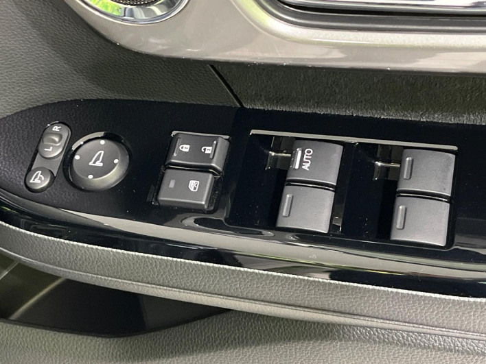 2023 Honda N-BOX CUSTOM 6BA-JF4 (UW-6a111a668d706)[5]