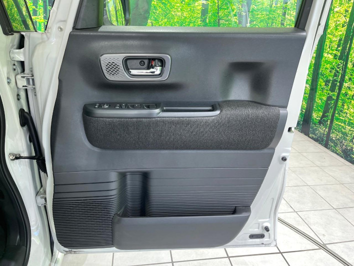2023 Honda N-BOX CUSTOM 6BA-JF5 (UW-6a111a66b359d)[29]