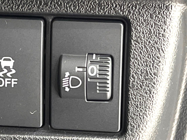 2024 Honda N-BOX CUSTOM 6BA-JF5 (UW-6a111a67e1592)[10]