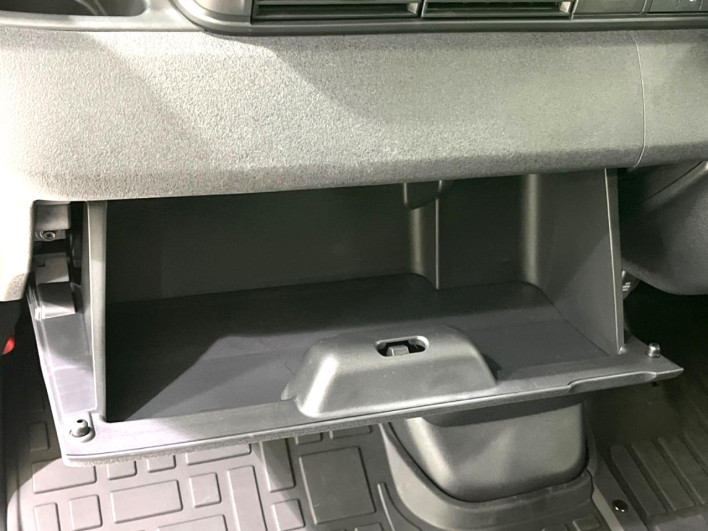 2024 Honda N-BOX CUSTOM 6BA-JF5 (UW-6a111a67e1592)[19]