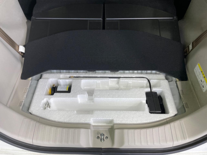 2024 Honda N-BOX 6BA-JF5 (UW-6a111a689fda7)[26]