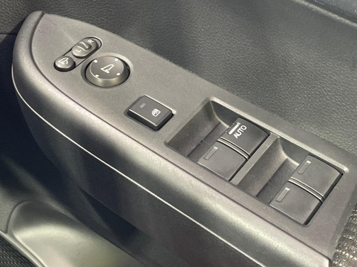 2020 Honda N-WGN Custom 6BA-JH3 (UW-6a111a7a2e296)[28]