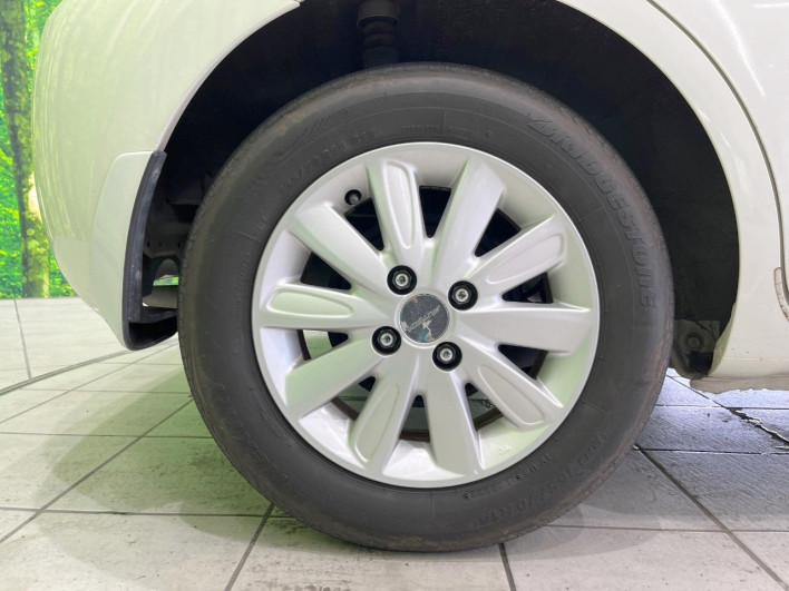 2016 Nissan March DBA-K13 (UW-6a111a7c9dcb6)[17]