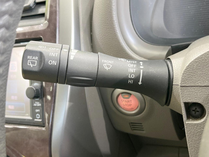 2016 Nissan March DBA-K13 (UW-6a111a7c9dcb6)[27]
