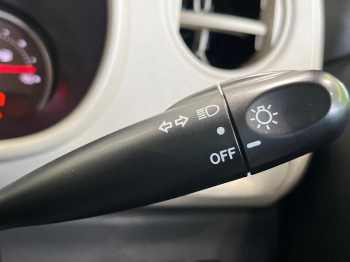 2015 Daihatsu Mira Cocoa DBA-L675S (UW-6a111a8ea8b01)[13]