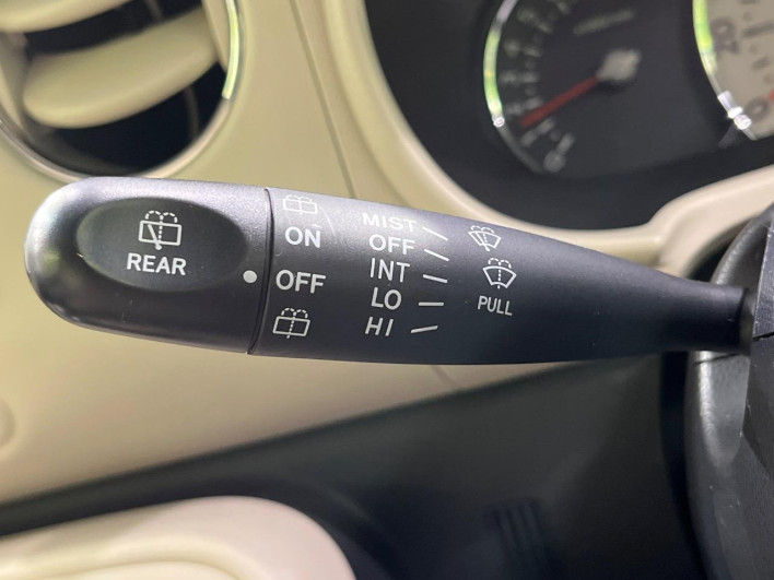 2013 Daihatsu Mira Cocoa DBA-L685S (UW-6a111a8ebefee)[20]