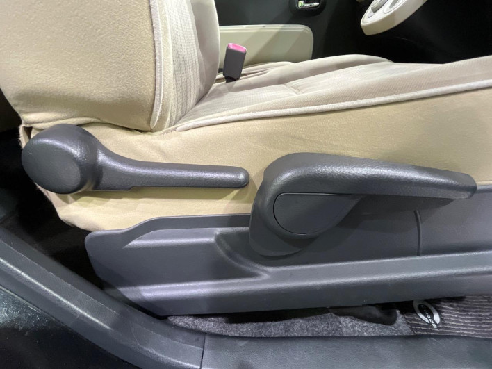 2013 Daihatsu Mira Cocoa DBA-L685S (UW-6a111a8ebefee)[5]