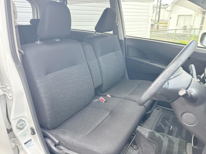 2014 Subaru Stella DBA-LA100F (UW-6a111a8ef00f5)[29]