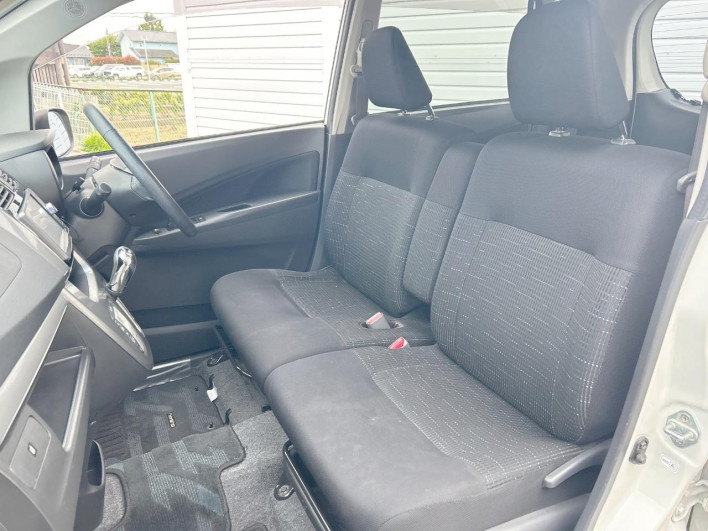 2014 Subaru Stella DBA-LA100F (UW-6a111a8ef00f5)[21]