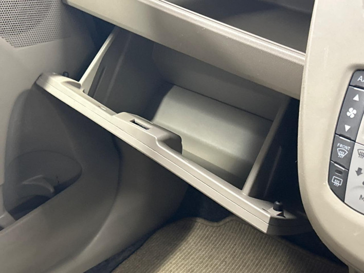 2014 Daihatsu Move DBA-LA100S (UW-6a111a91399cf)[16]