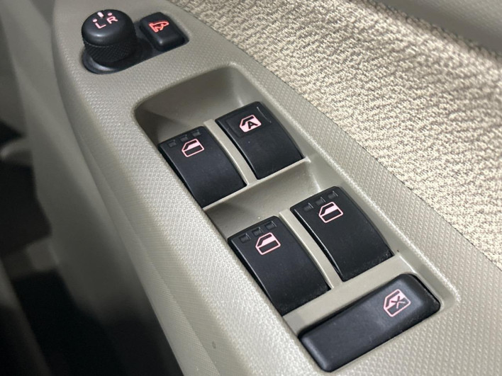 2014 Daihatsu Move DBA-LA100S (UW-6a111a91399cf)[14]