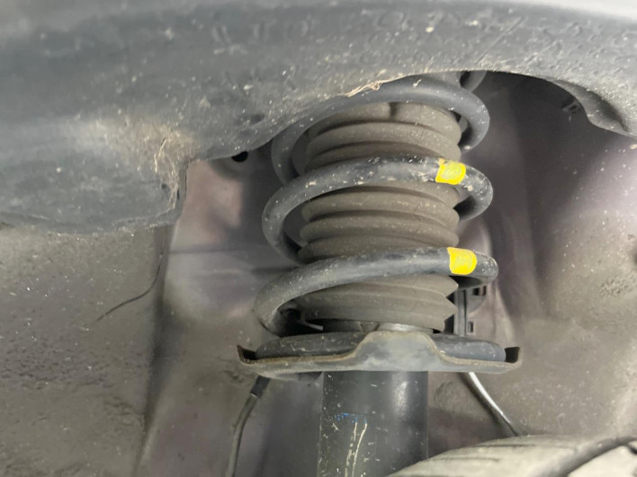 2015 Daihatsu Cast DBA-LA250S (UW-6a111a930ebb5)[17]