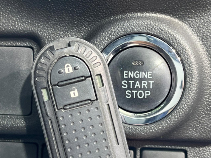 2015 Daihatsu Cast DBA-LA250S (UW-6a111a936110c)[19]