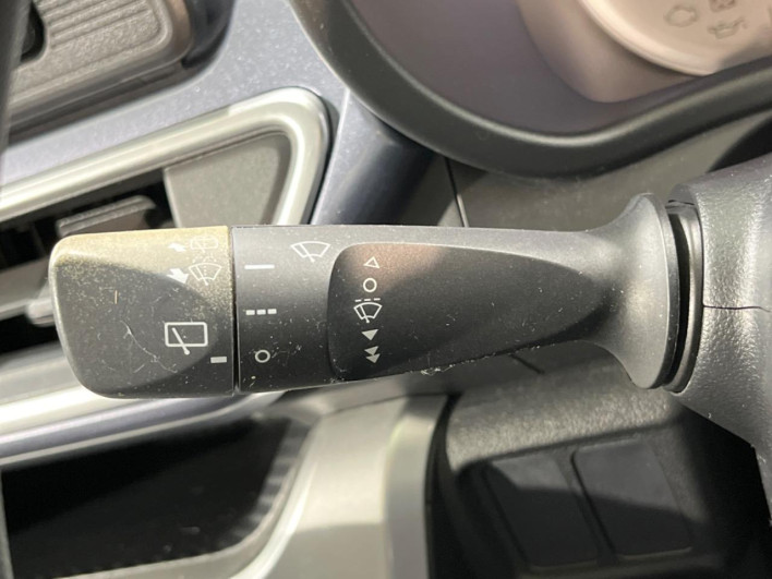 2015 Daihatsu Cast DBA-LA250S (UW-6a111a936110c)[23]