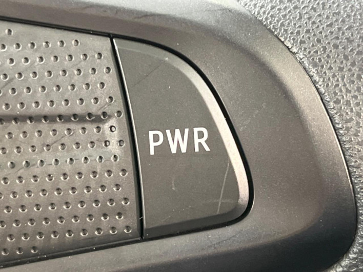 2015 Daihatsu Cast DBA-LA250S (UW-6a111a936110c)[26]