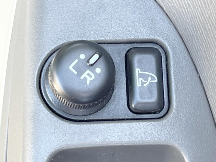 2013 Daihatsu Tanto DBA-LA600S (UW-6a111a9c6a656)[22]