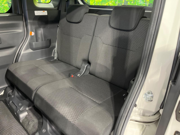 2017 Daihatsu Wake DBA-LA700S (UW-6a111aa743738)[27]