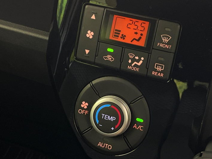 2019 Daihatsu Wake DBA-LA700S (UW-6a111aa796135)[13]