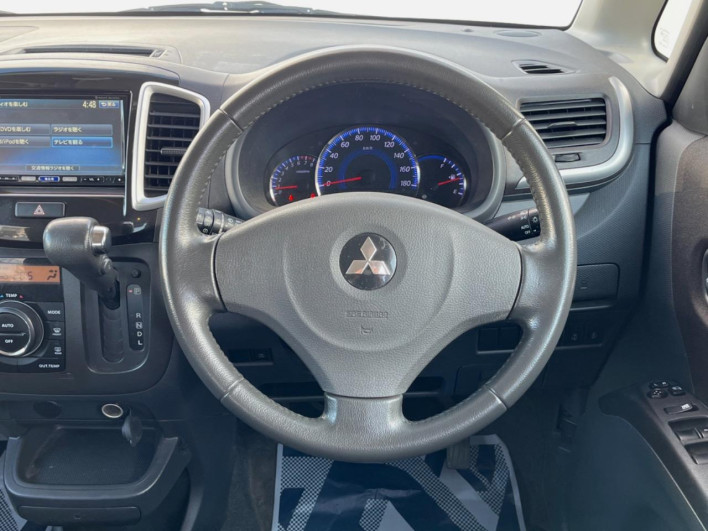 2013 Mitsubishi Delica D:2 DBA-MB15S (UW-6a111ac9a6879)[25]