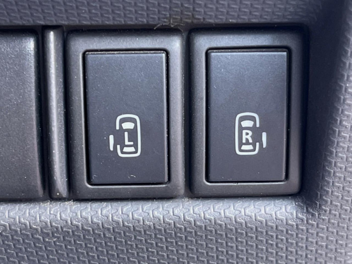 2013 Mitsubishi Delica D:2 DBA-MB15S (UW-6a111ac9a6879)[29]