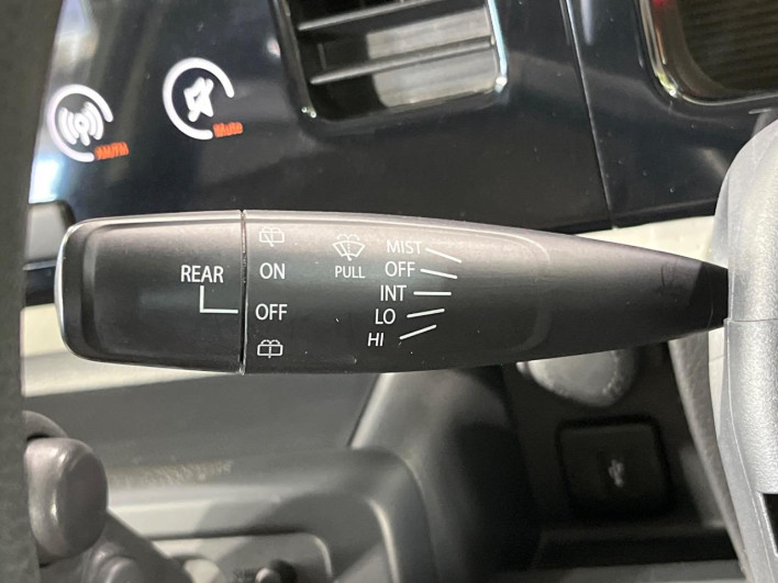 2011 Nissan Moco DBA-MG33S (UW-6a111acbc375a)[18]