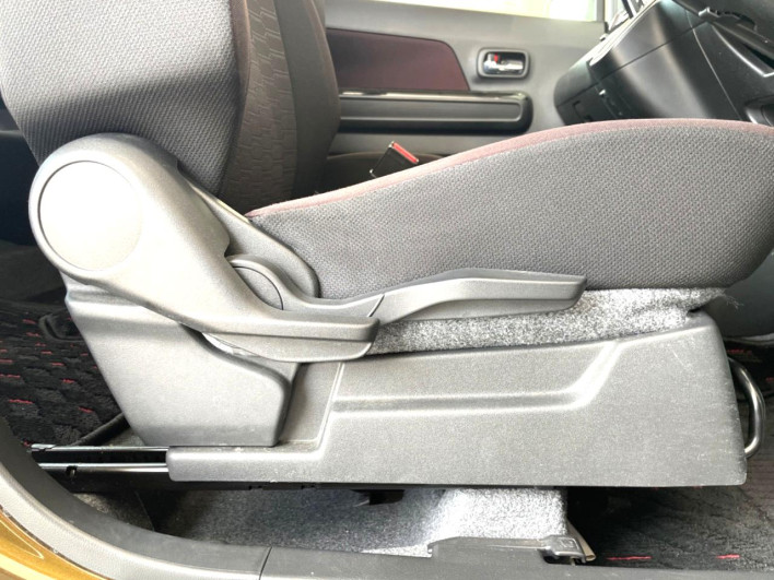 2017 Suzuki Wagon R Stingray DAA-MH55S (UW-6a111acfeec71)[13]