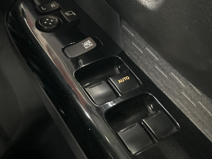 2013 Suzuki Spacia Custom DBA-MK32S (UW-6a111ad2cb306)[9]