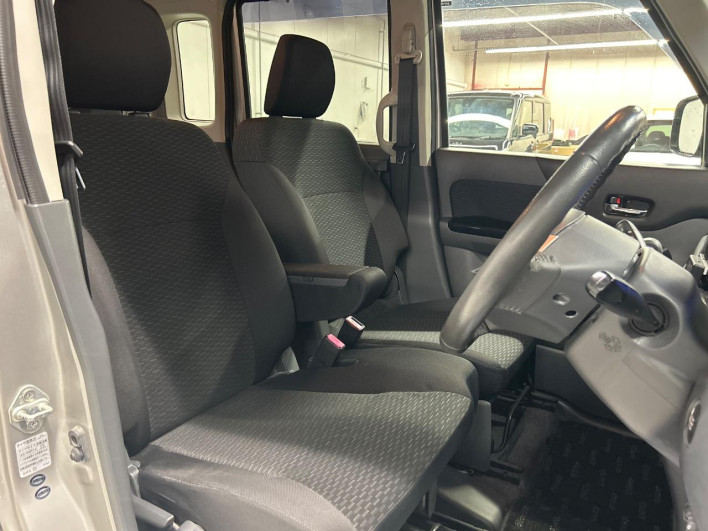 2013 Suzuki Spacia Custom DBA-MK32S (UW-6a111ad2cb306)[24]
