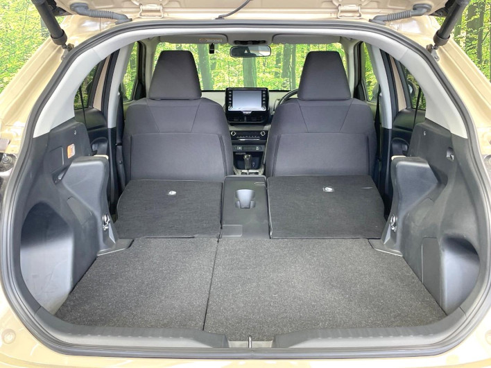 2020 Toyota Yaris Cross 5BA-MXPB10 (UW-6a111aff70cbb)[27]