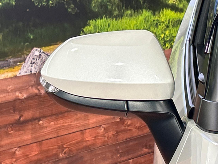 2020 Toyota Yaris Cross 5BA-MXPB10 (UW-6a111b006e380)[8]