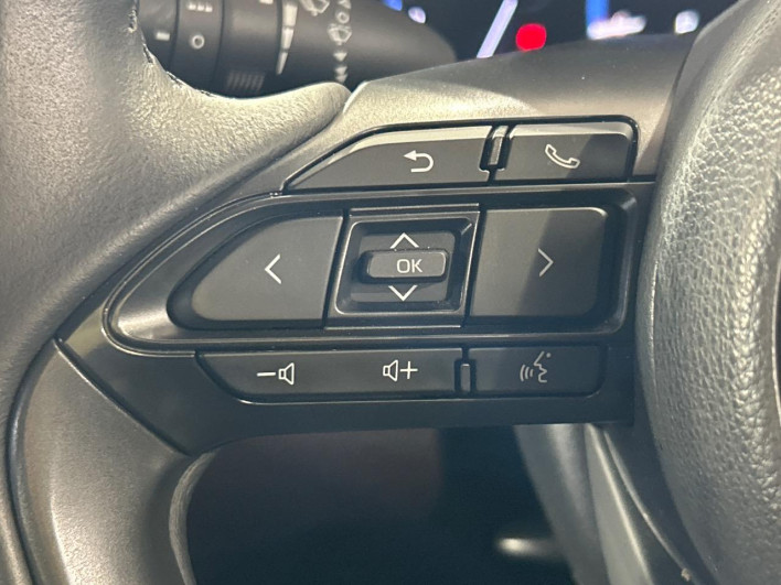 2020 Toyota Yaris Cross 5BA-MXPB10 (UW-6a111b006e380)[24]