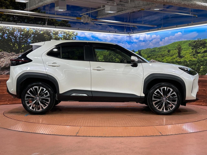 2020 Toyota Yaris Cross 5BA-MXPB10 (UW-6a111b006e380)[16]