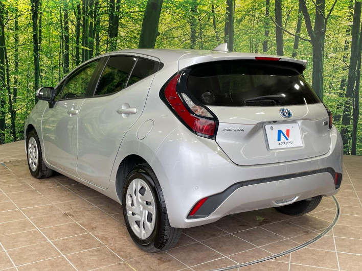 2021 Toyota Aqua 6AA-MXPK11 (UW-6a111b08ccd5e)[15]