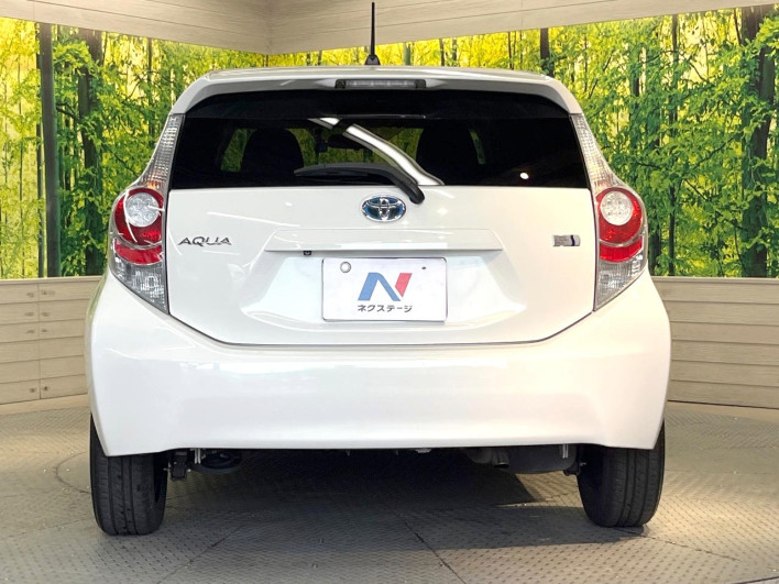 2012 Toyota Aqua DAA-NHP10 (UW-6a111b24d4566)[11]