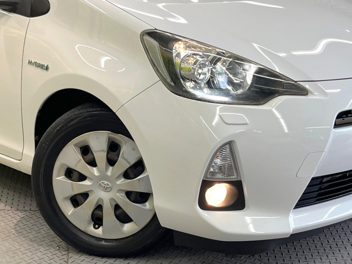 2012 Toyota Aqua DAA-NHP10 (UW-6a111b24d4566)[16]