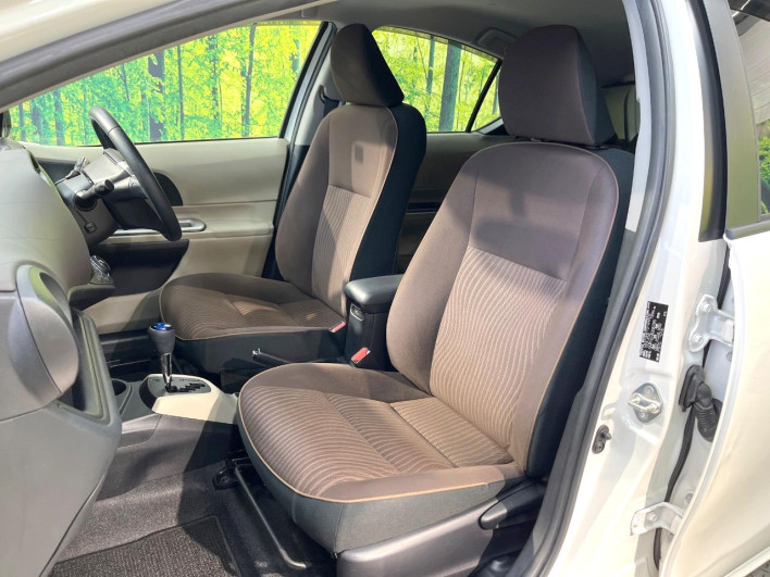 2012 Toyota Aqua DAA-NHP10 (UW-6a111b24d4566)[4]