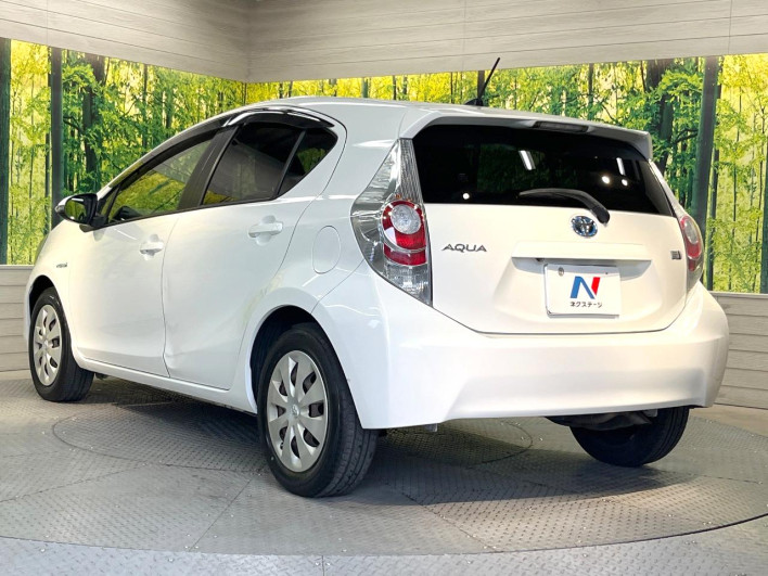 2012 Toyota Aqua DAA-NHP10 (UW-6a111b24d4566)[12]