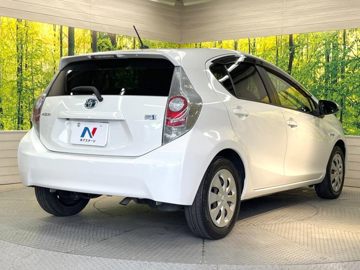 2012 Toyota Aqua DAA-NHP10 (UW-6a111b24d4566)[10]