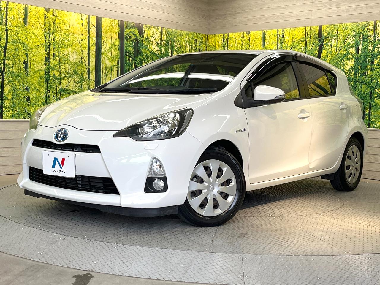 2012 Toyota Aqua DAA-NHP10