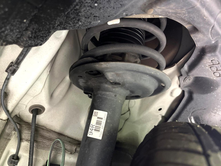 2017 Toyota Aqua DAA-NHP10 (UW-6a111b27d5469)[14]