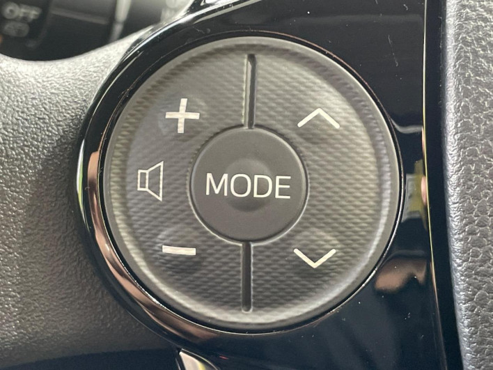2018 Toyota Aqua DAA-NHP10 (UW-6a111b28636d4)[23]